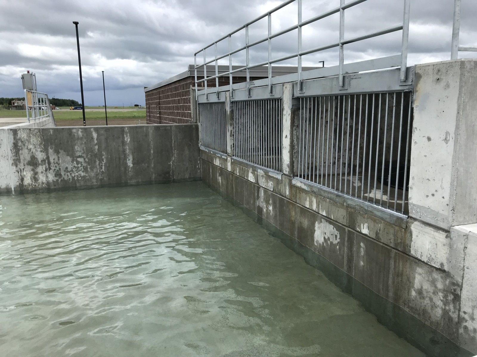 Flow-control gates